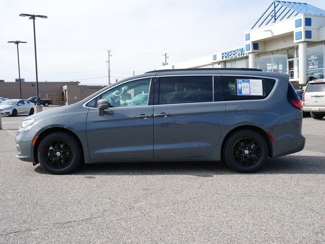Used 2022 Chrysler Pacifica Touring L with VIN 2C4RC1BGXNR128290 for sale in Minneapolis, Minnesota