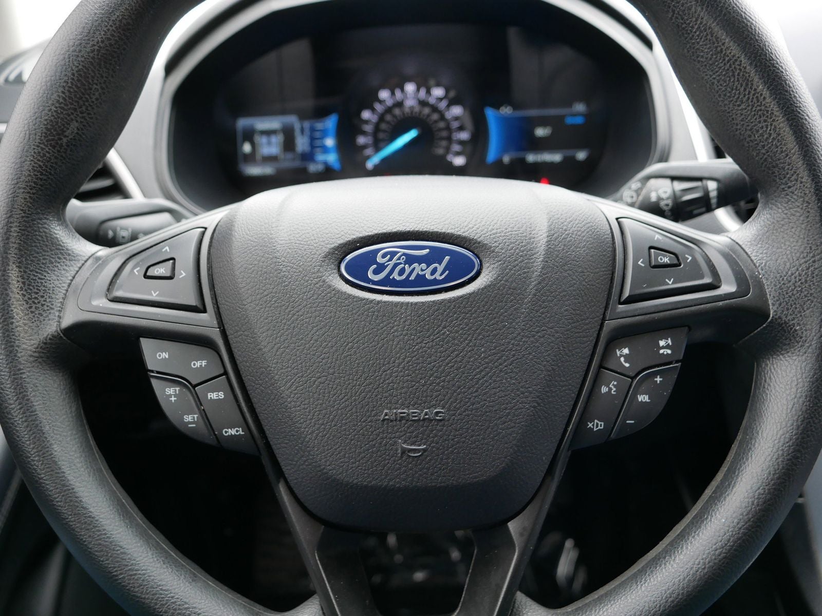 2022 Ford Edge SE