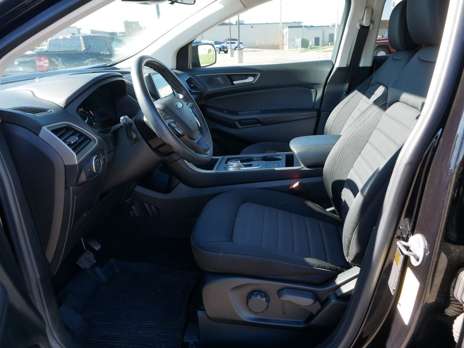 2022 Ford Edge SE