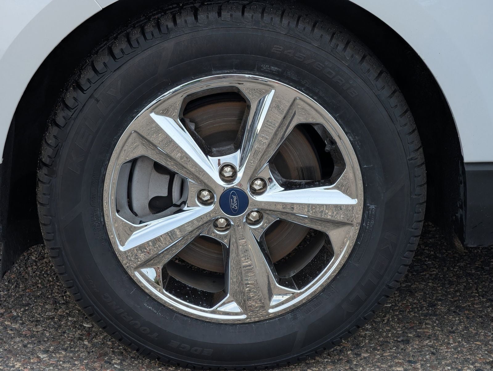 2022 Ford Edge SE