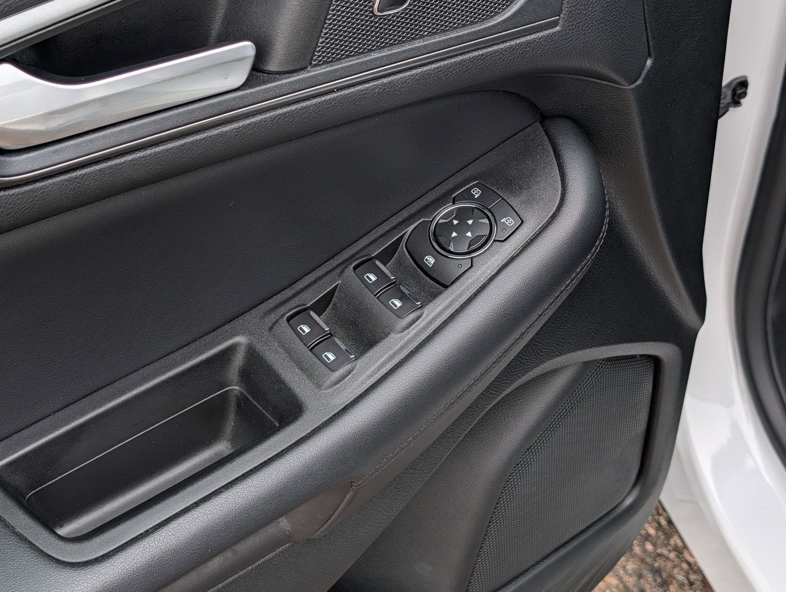 2022 Ford Edge SE
