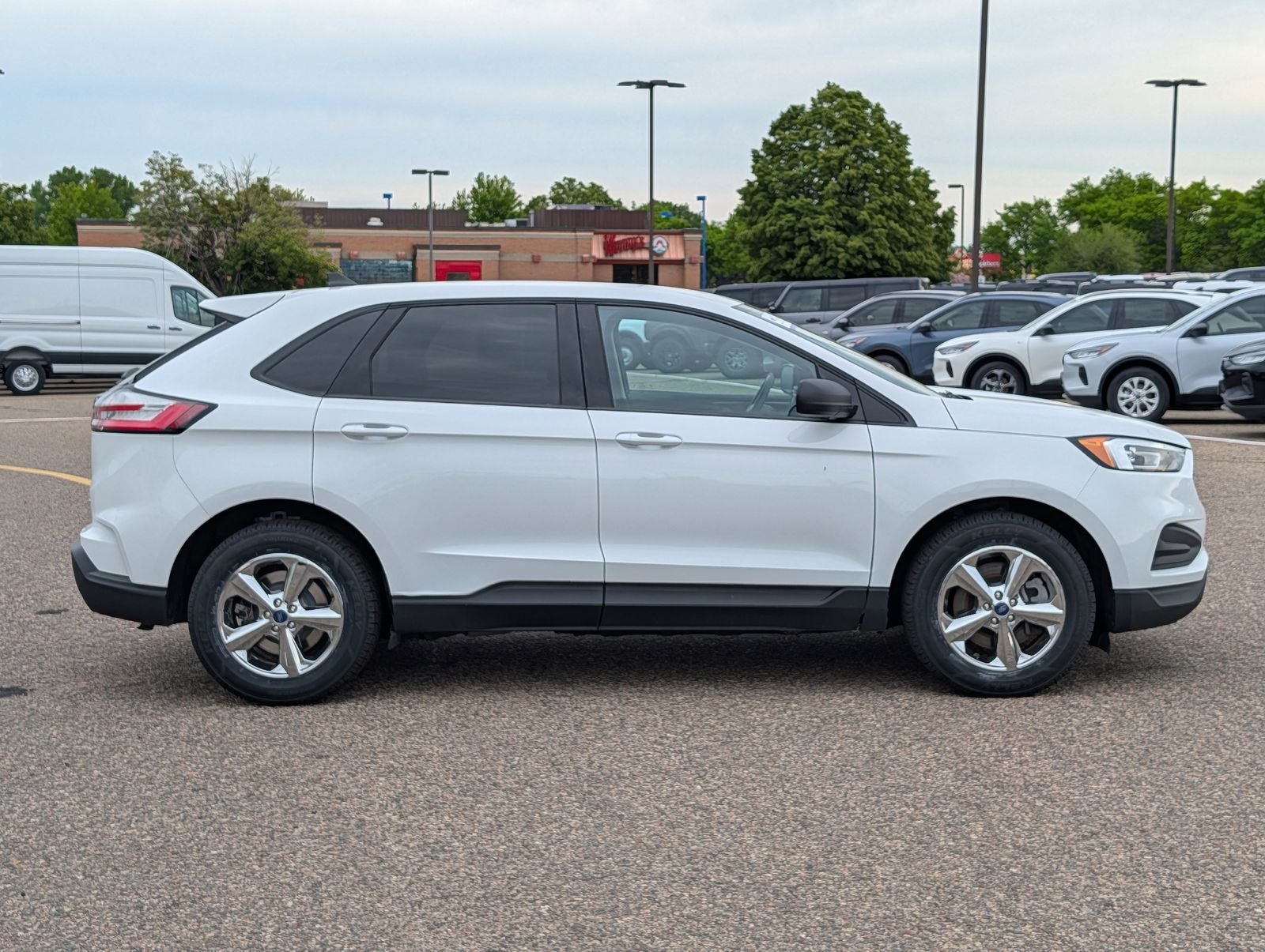 2022 Ford Edge SE