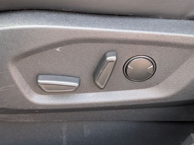 2024 Ford Edge SEL w/ Panoramic Moonroof