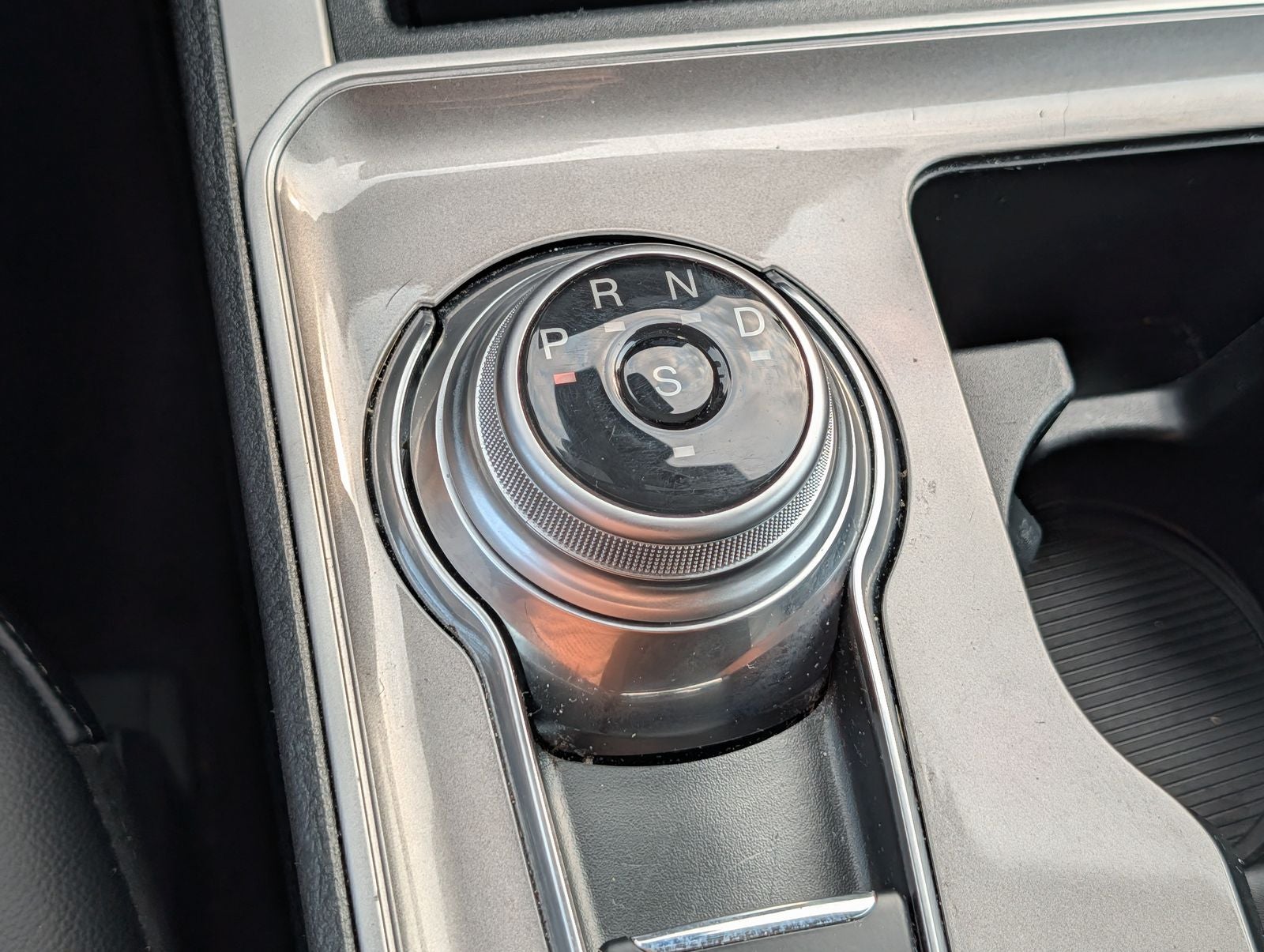 2024 Ford Edge SEL w/ Panoramic Moonroof