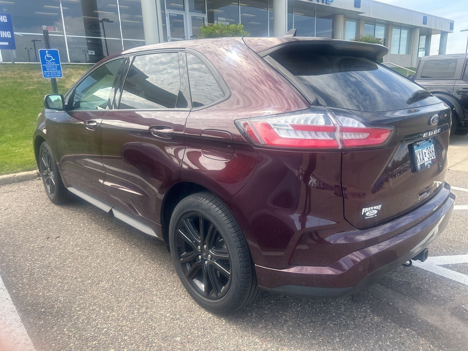 2023 Ford Edge ST Line w/ Tow Package