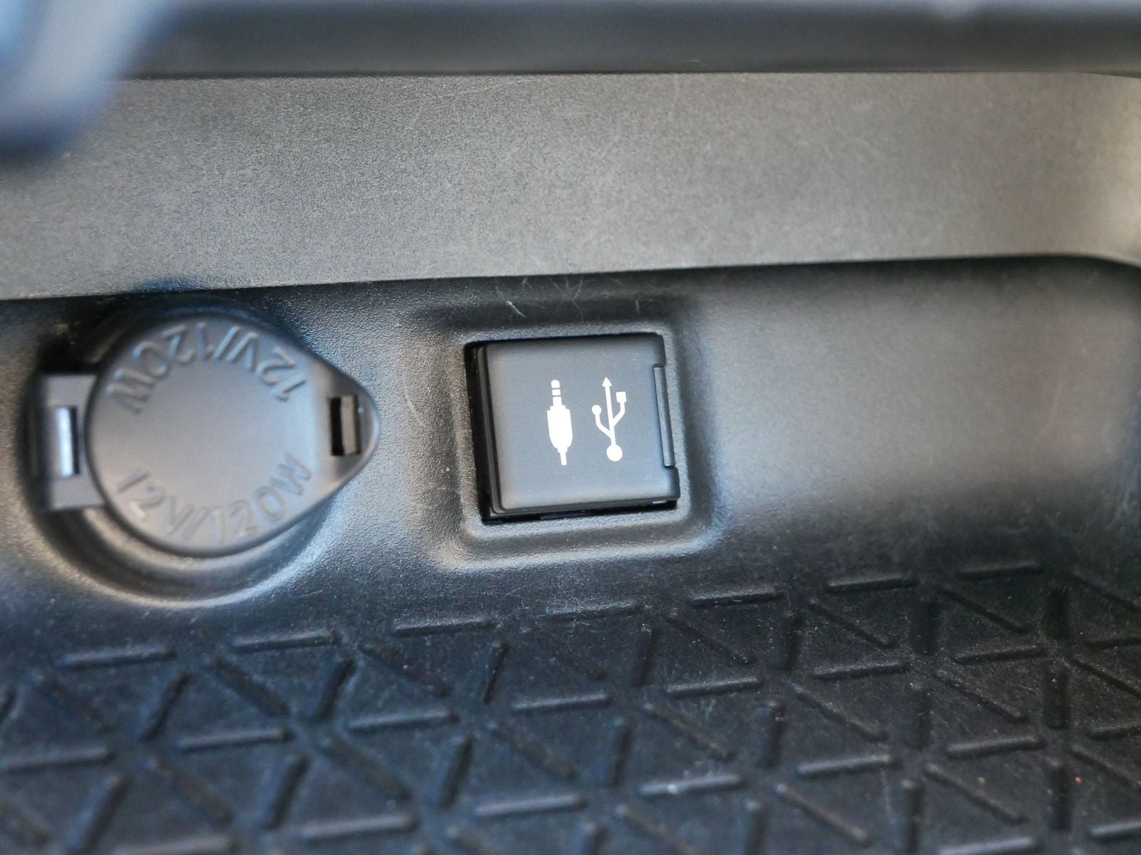 2019 Toyota RAV4 Hybrid LE