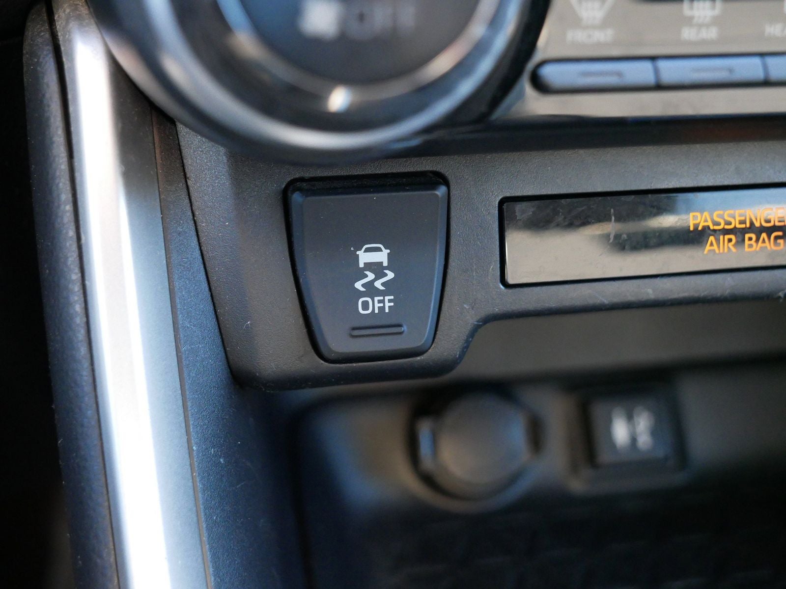 2019 Toyota RAV4 Hybrid LE