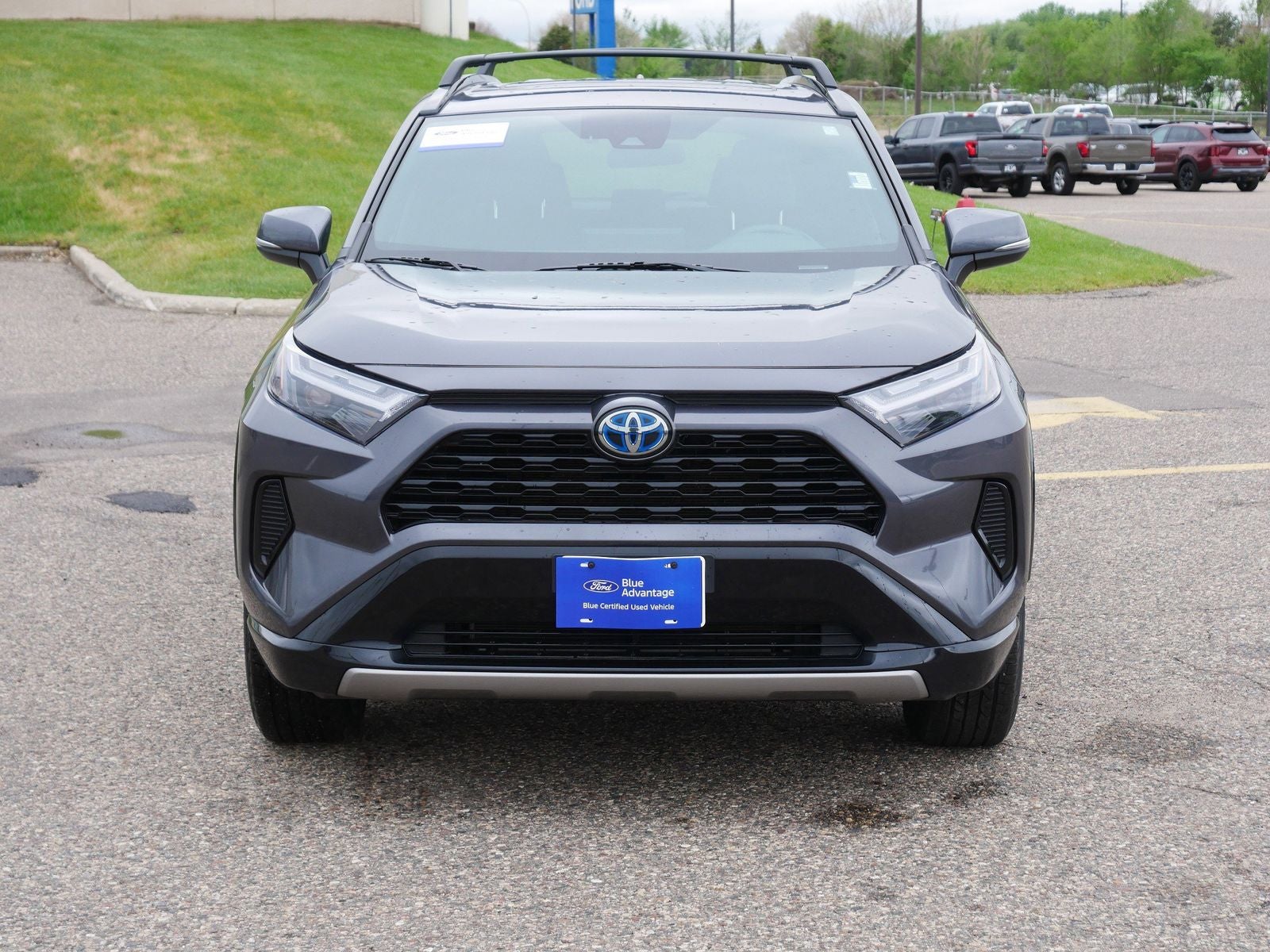 2024 Toyota RAV4 Hybrid SE
