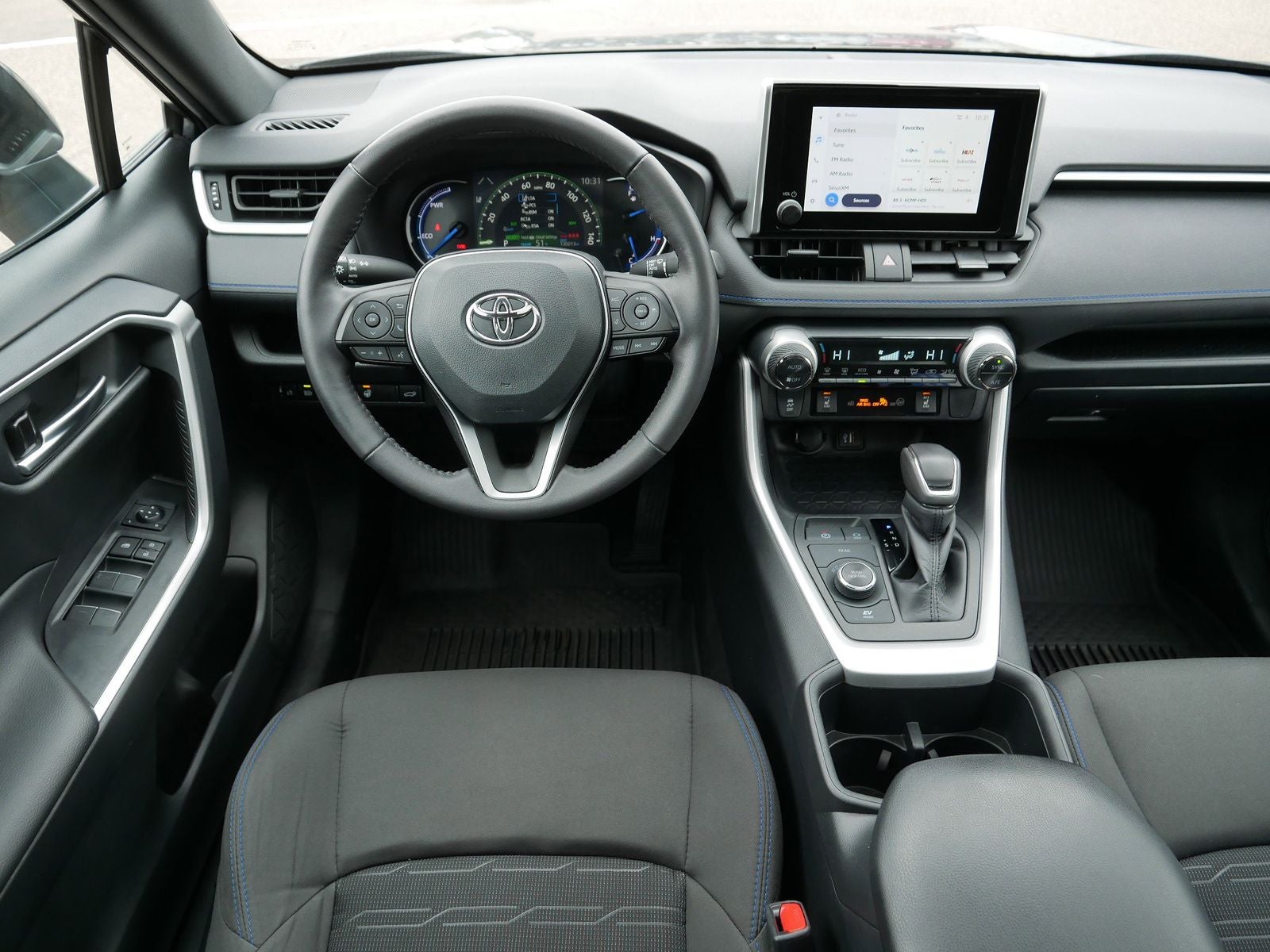 2024 Toyota RAV4 Hybrid SE
