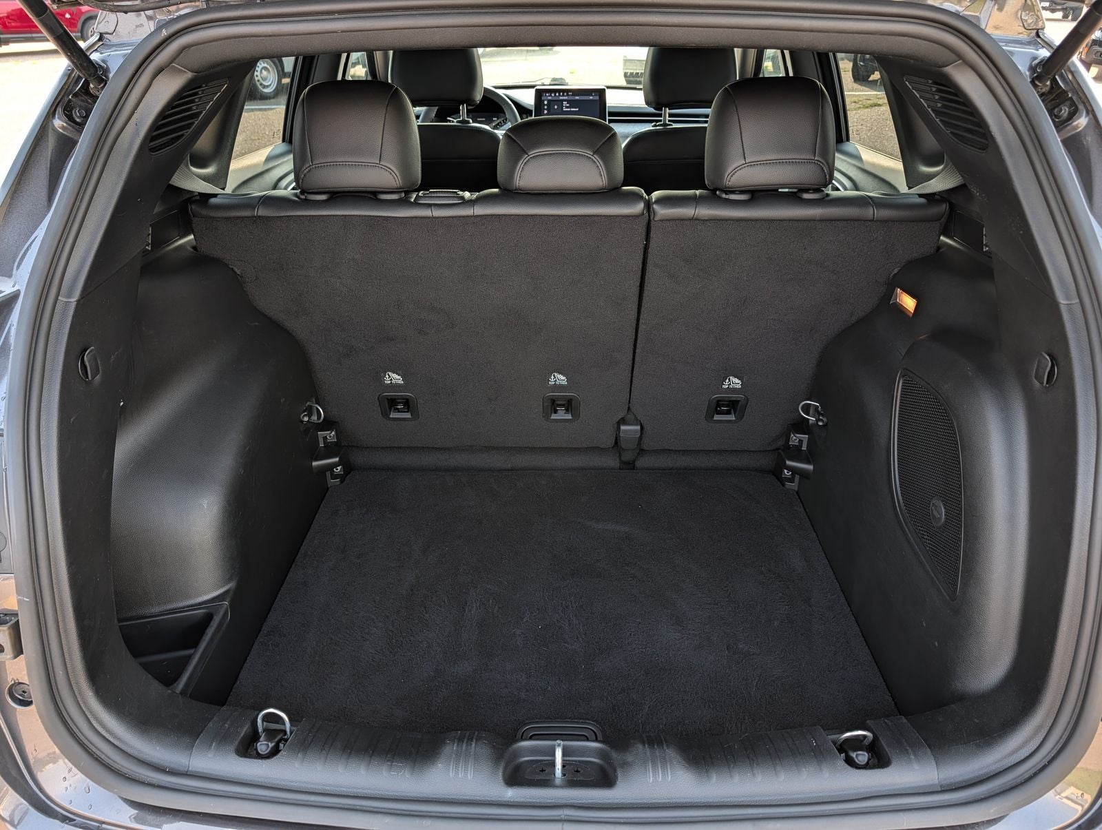 2023 Jeep Compass Latitude Lux w/ Panoramic Moonroof