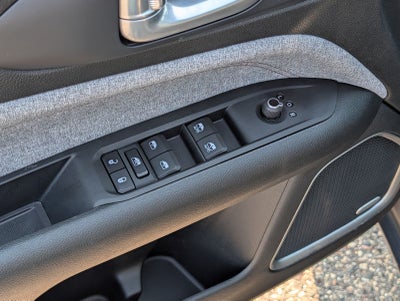 2023 Jeep Compass Latitude Lux w/ Panoramic Moonroof