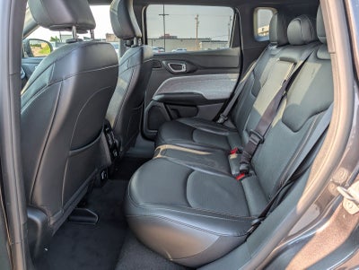 2023 Jeep Compass Latitude Lux w/ Panoramic Moonroof