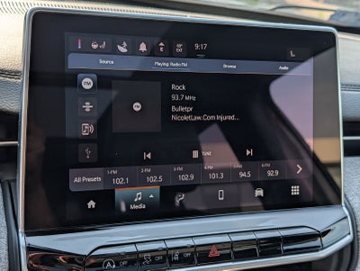 2023 Jeep Compass Latitude Lux w/ Panoramic Moonroof