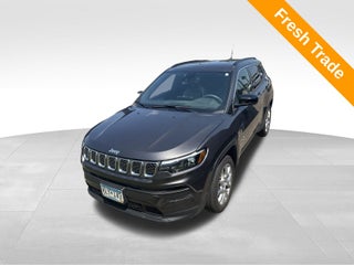 2023 Jeep Compass Latitude Lux w/ Panoramic Moonroof