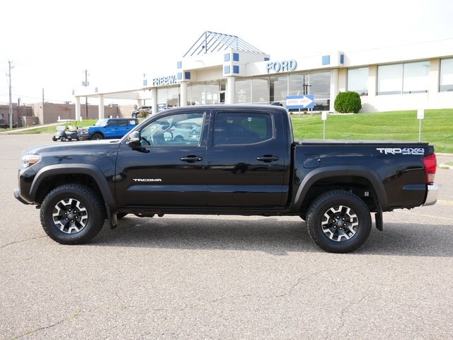 Used 2016 Toyota Tacoma TRD Off Road with VIN 3TMCZ5AN8GM039436 for sale in Minneapolis, Minnesota