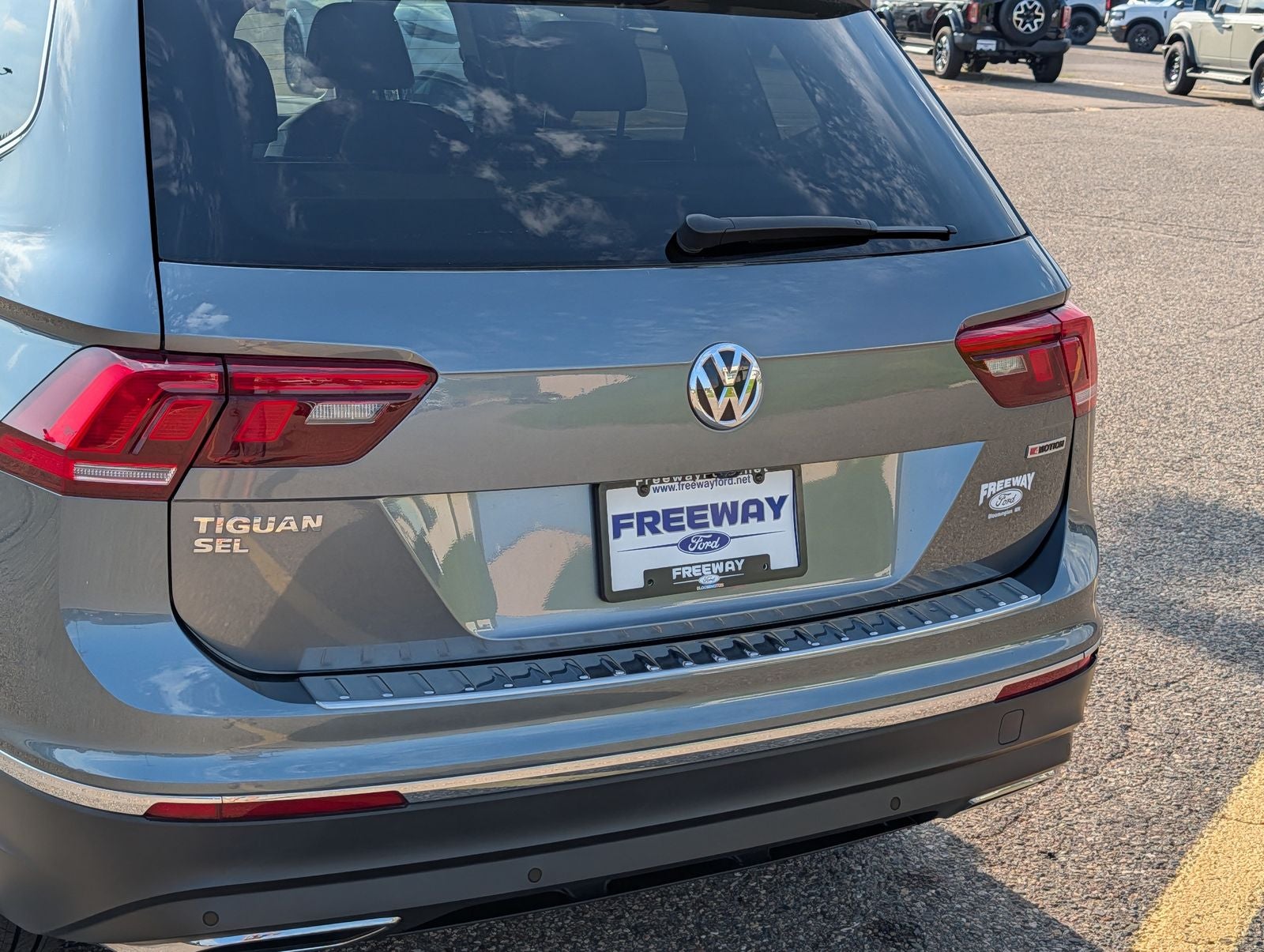 2021 Volkswagen Tiguan 2.0T SEL