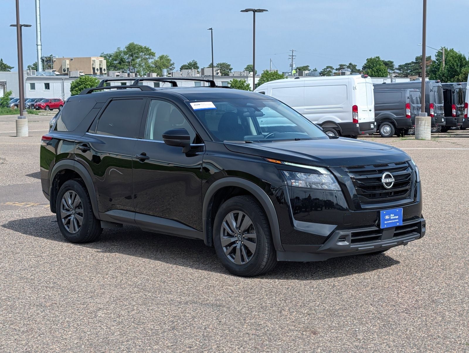 2023 Nissan Pathfinder SV