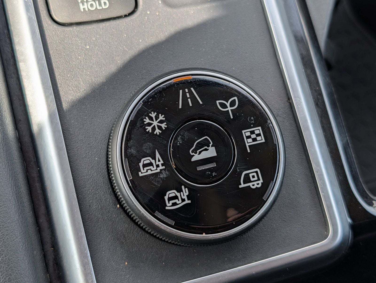 2023 Nissan Pathfinder SV