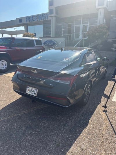 2024 Hyundai Elantra Hybrid Limited