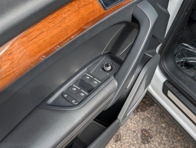 2023 Audi Q5 45 S line Premium quattro