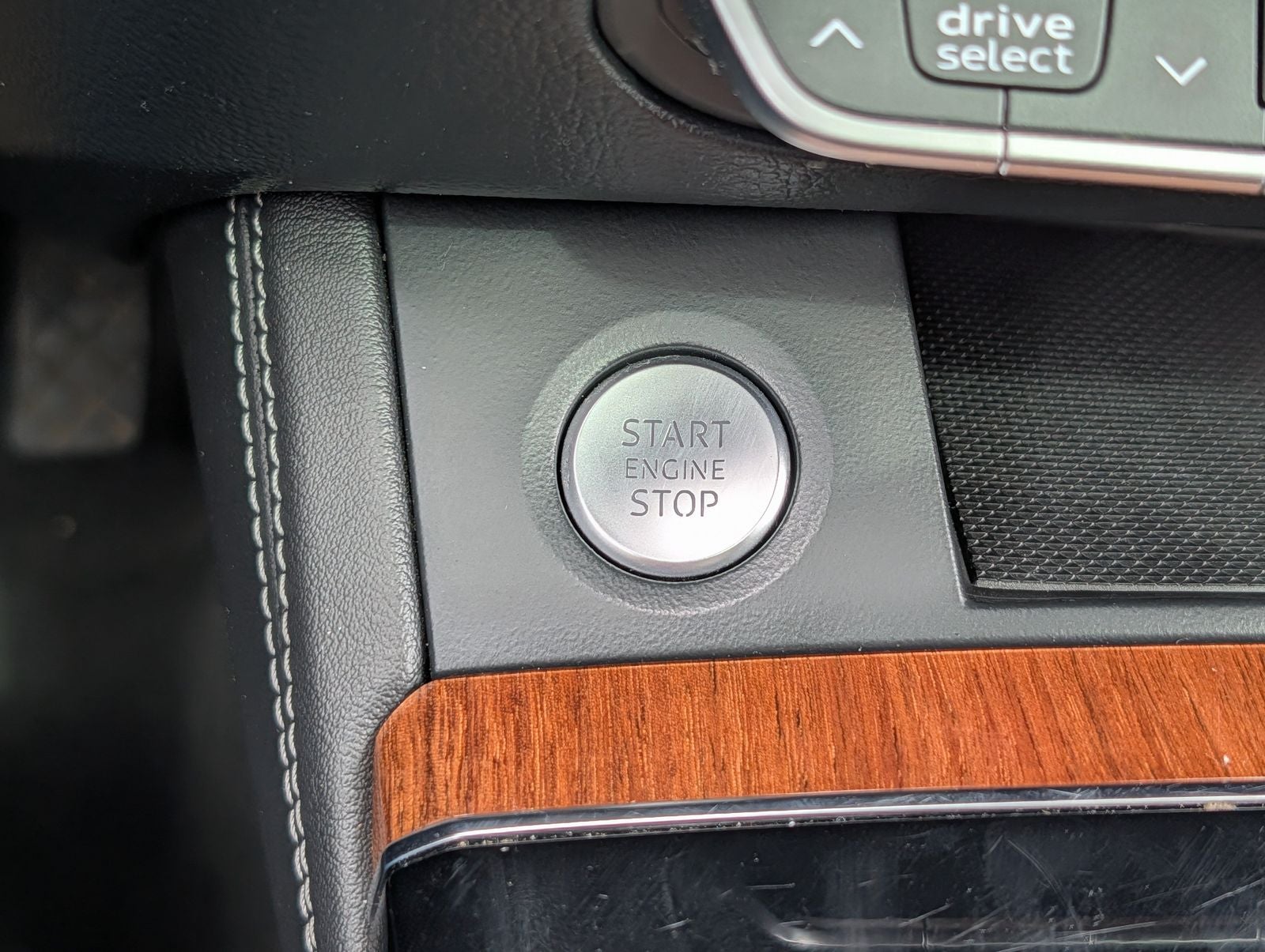2023 Audi Q5 45 S line Premium quattro