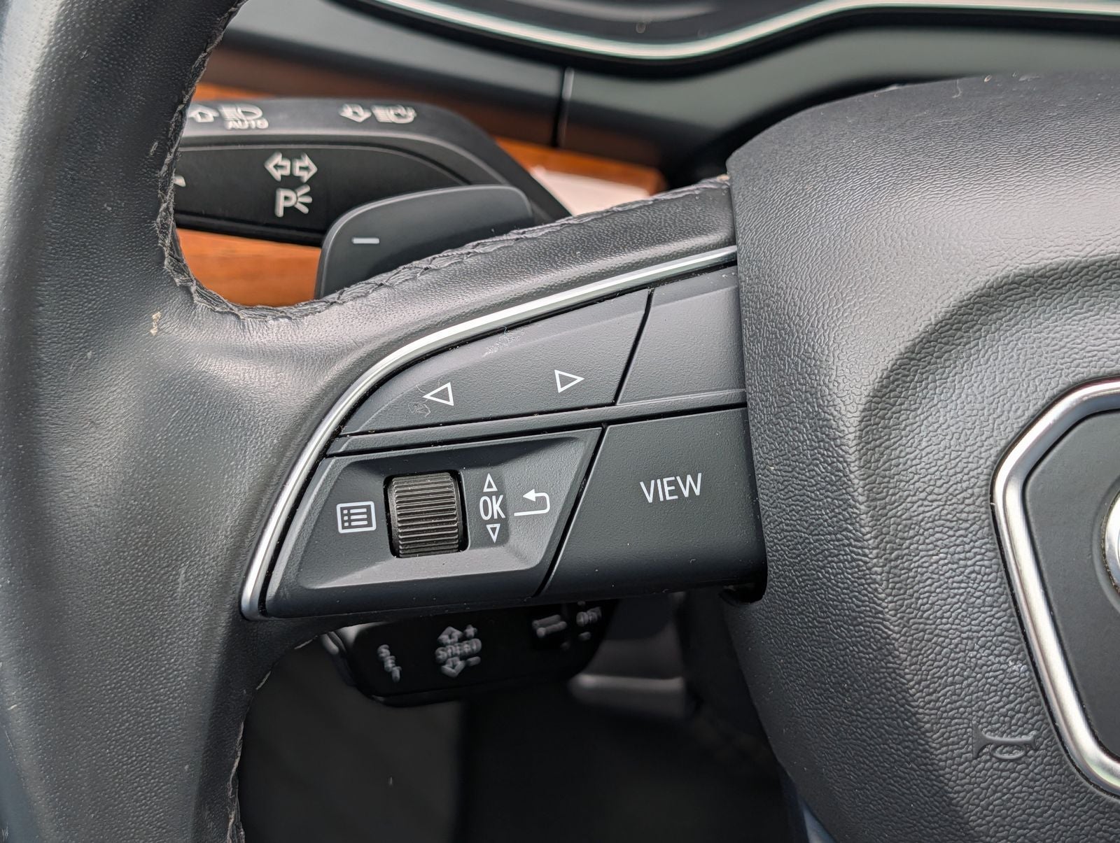 2023 Audi Q5 45 S line Premium quattro