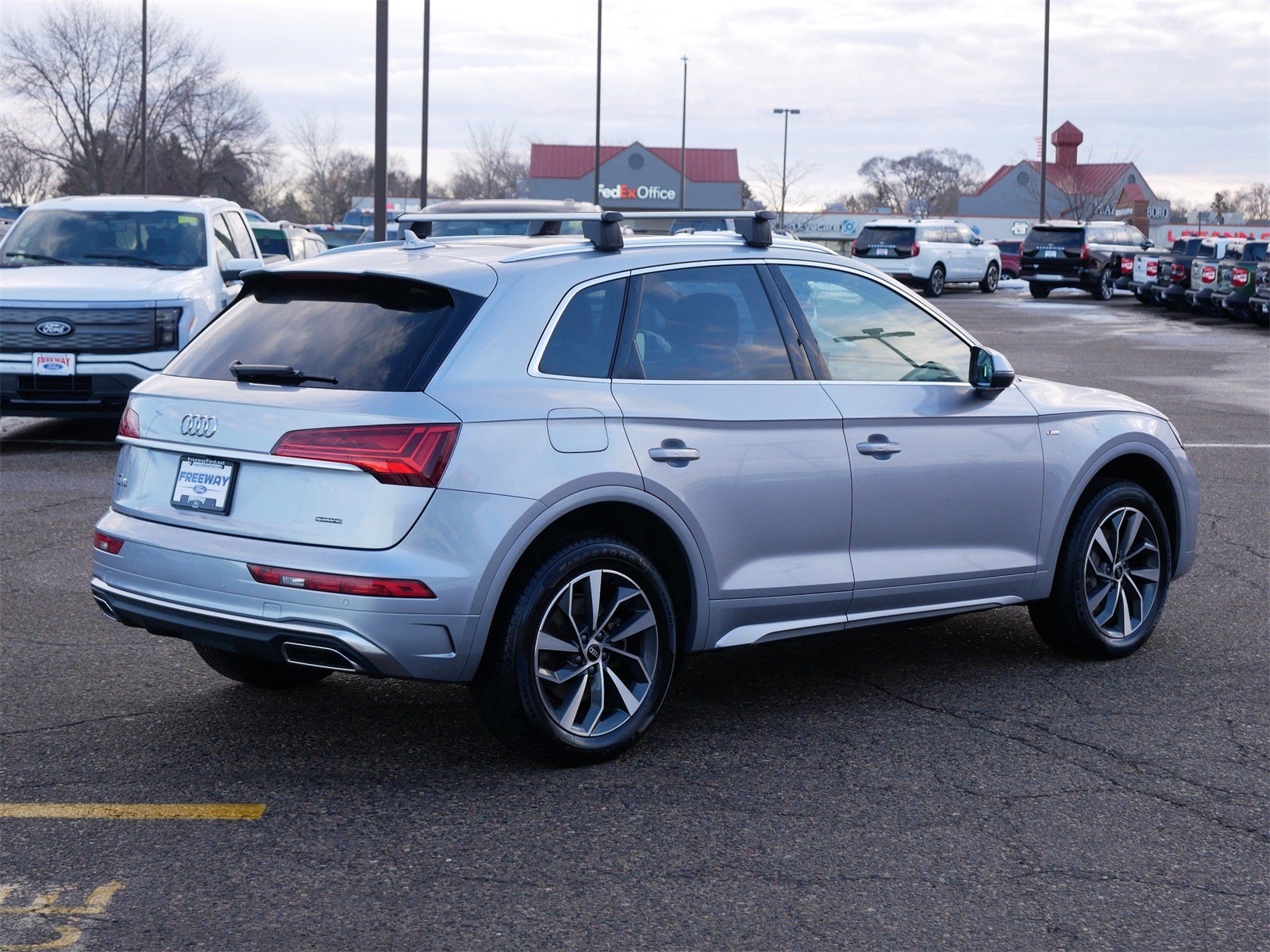 2023 Audi Q5 45 S line Premium quattro