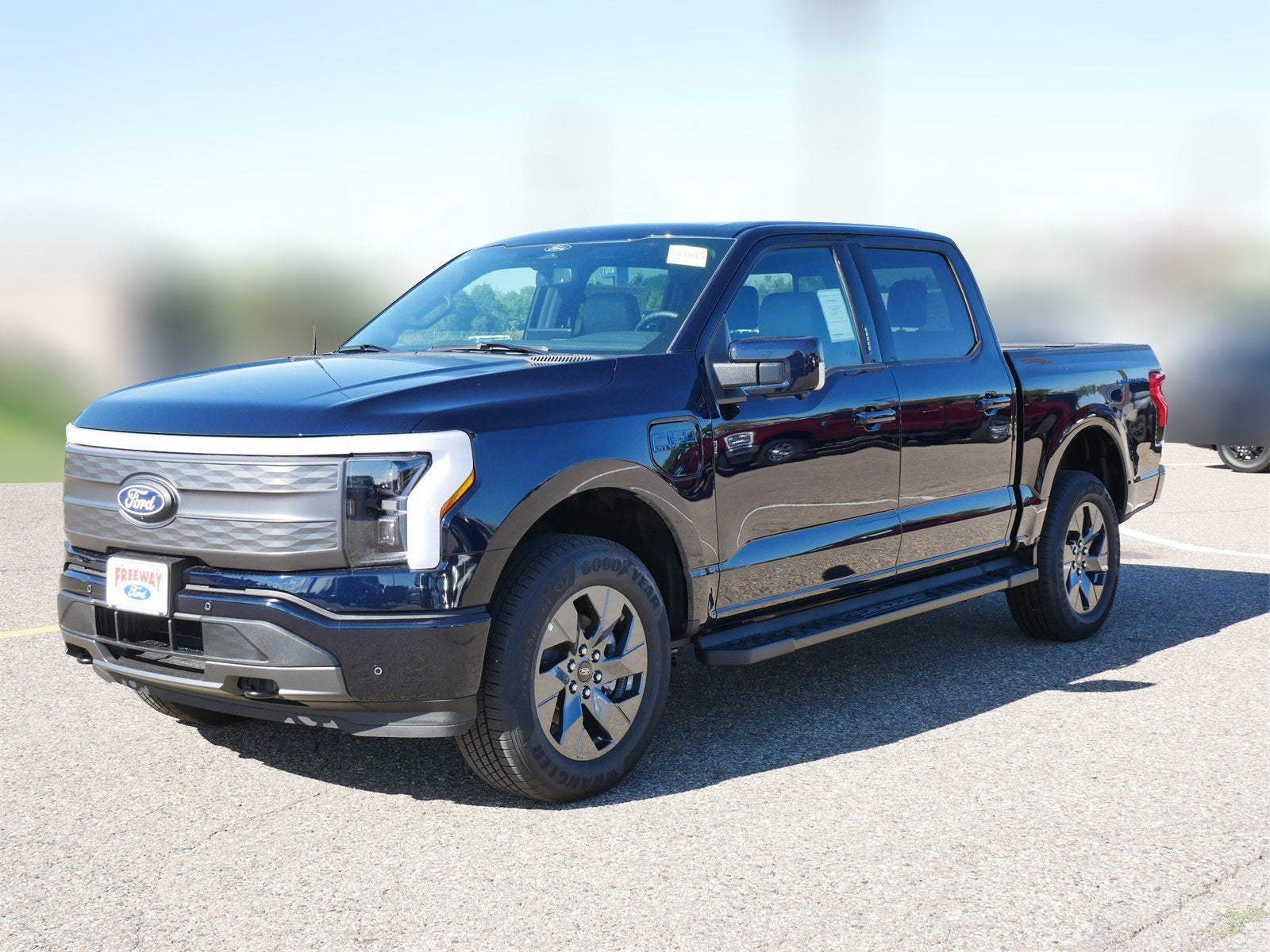 2025 Ford F-150 Lightning Lariat®