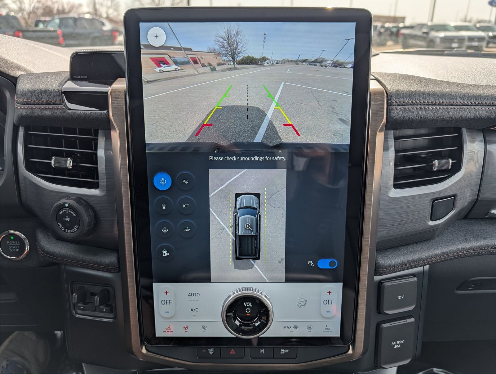 2025 Ford F-150 Lightning Lariat®