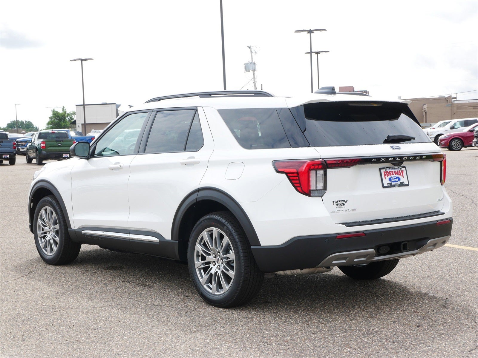 2025 Ford Explorer Active
