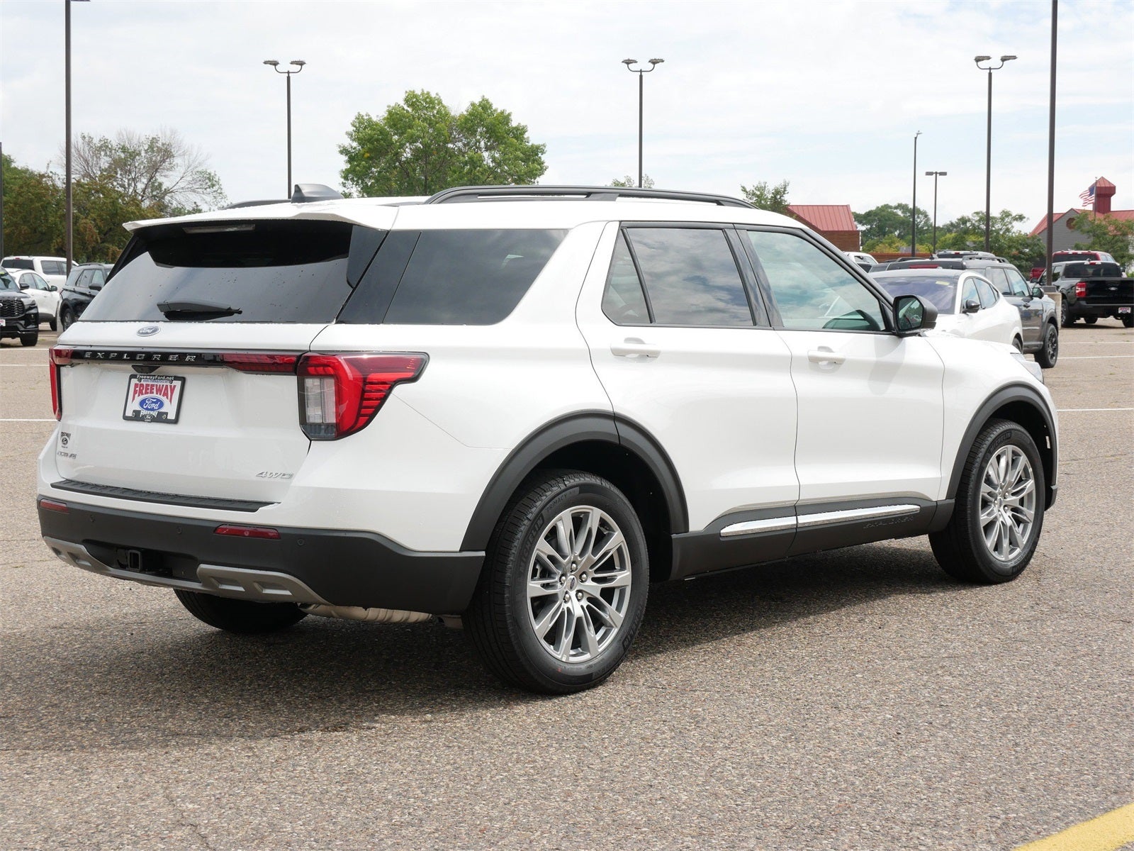 2025 Ford Explorer Active