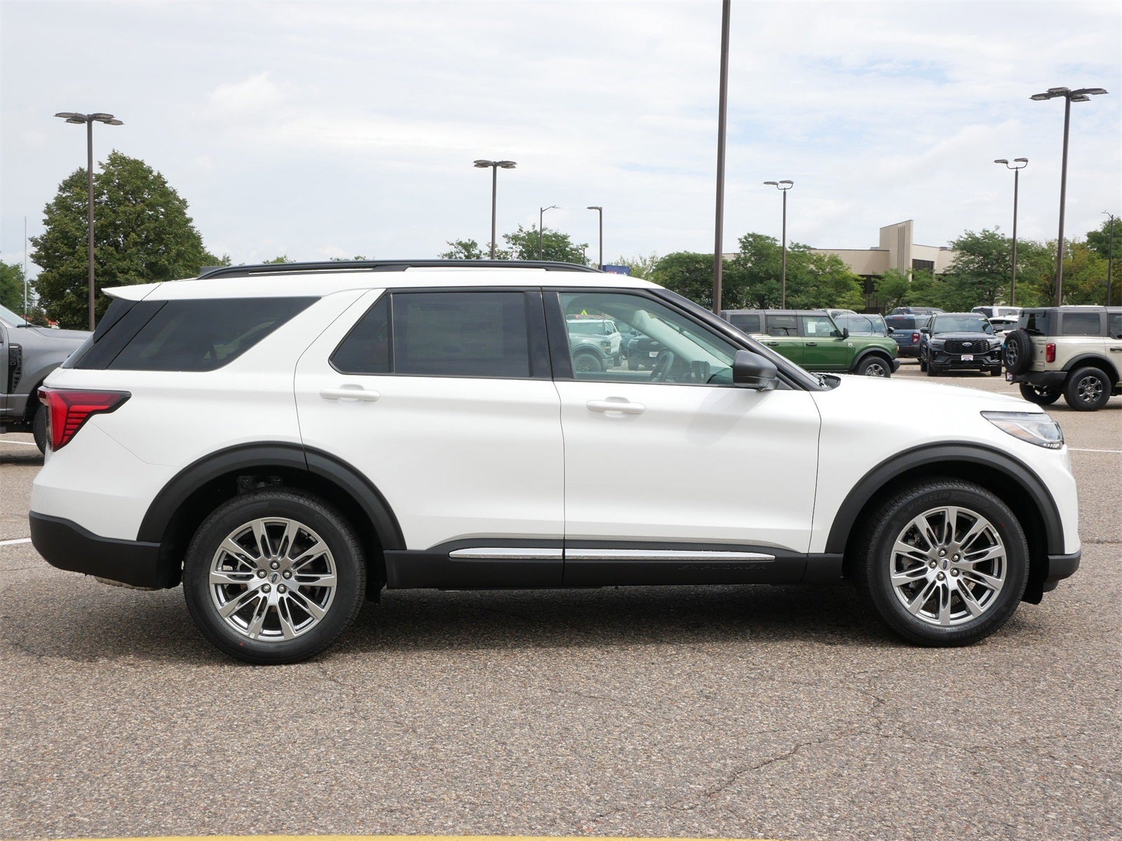 2025 Ford Explorer Active