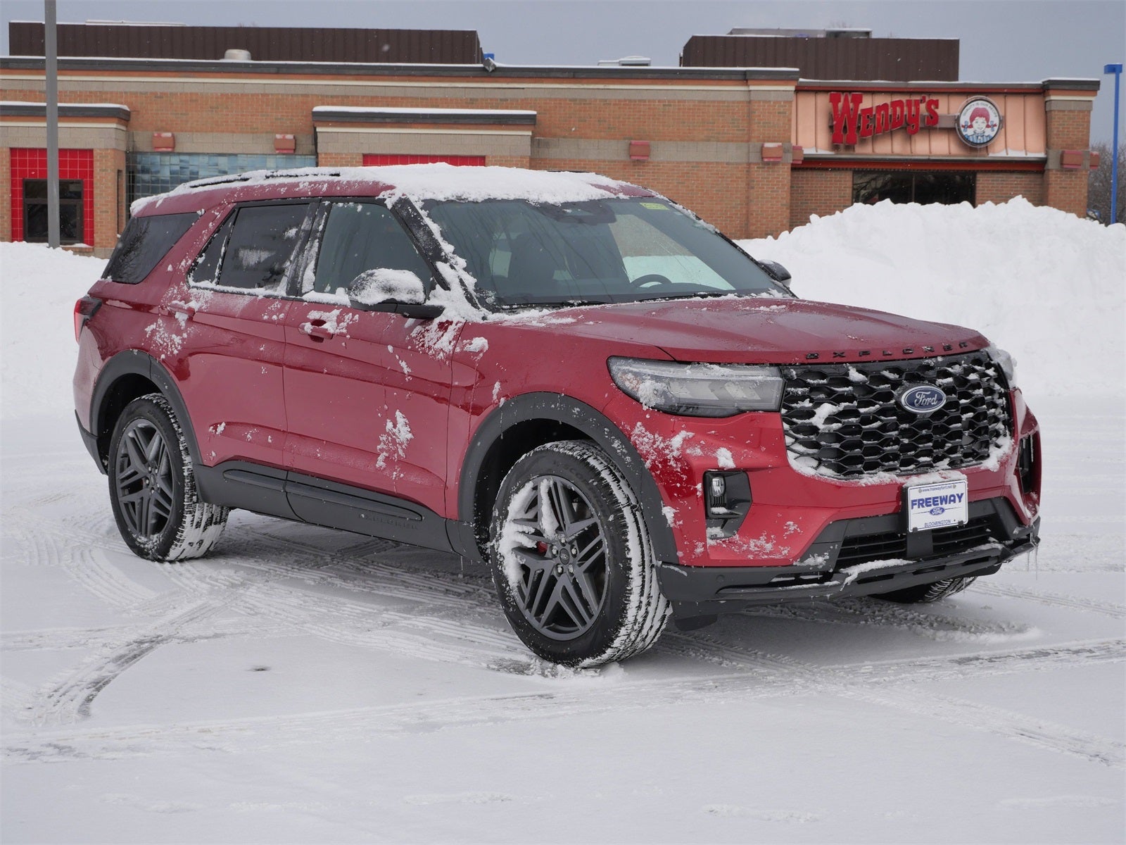2025 Ford Explorer ST-Line