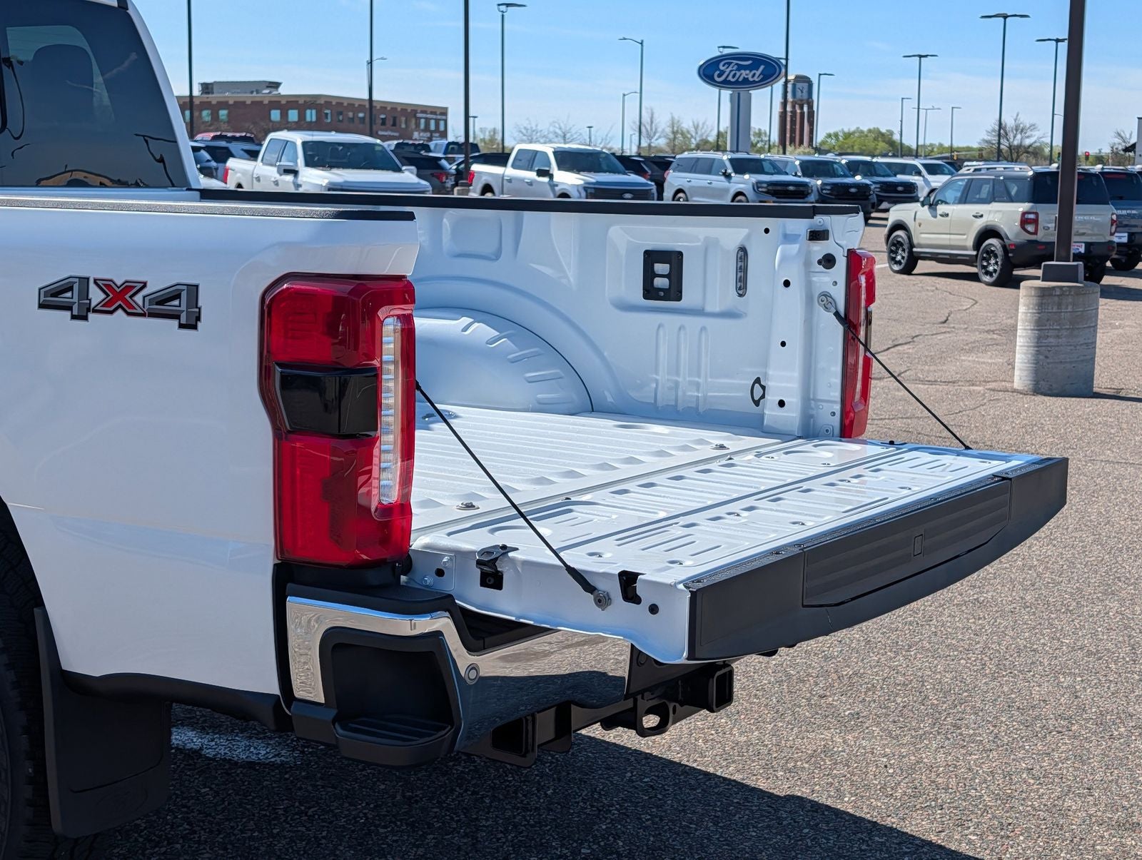 2026 Ford F-350SD Lariat